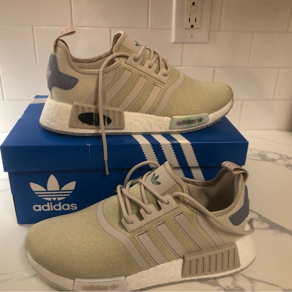 ADIDAS NMD_R1 W